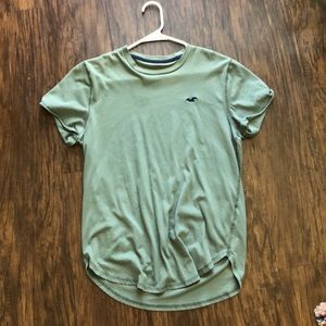 Hollister Curved Hemmed Tee